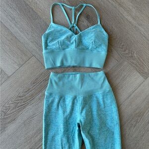 Alo Yoga Sports Bra and Legging Matching Set